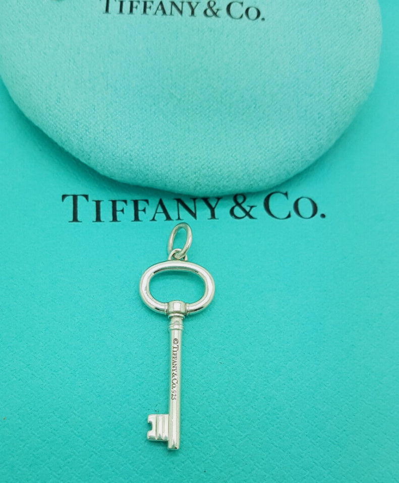 Llave oval Tiffany & Co.