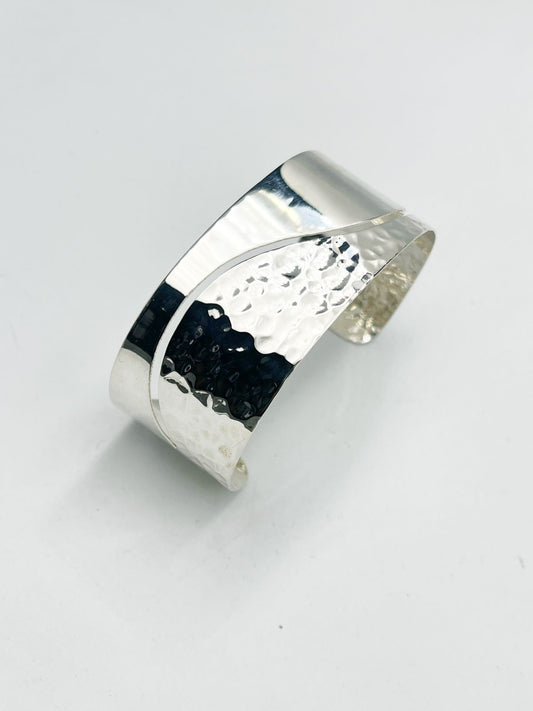 Brazalete martillado