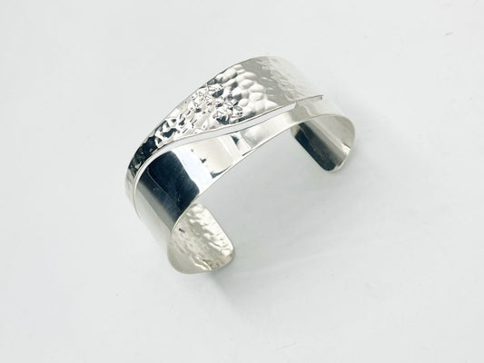 Brazalete martillado