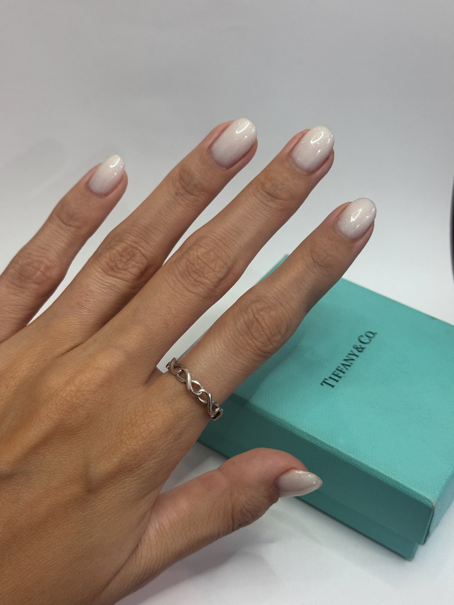 Anillo infinito Tiffany & Co.