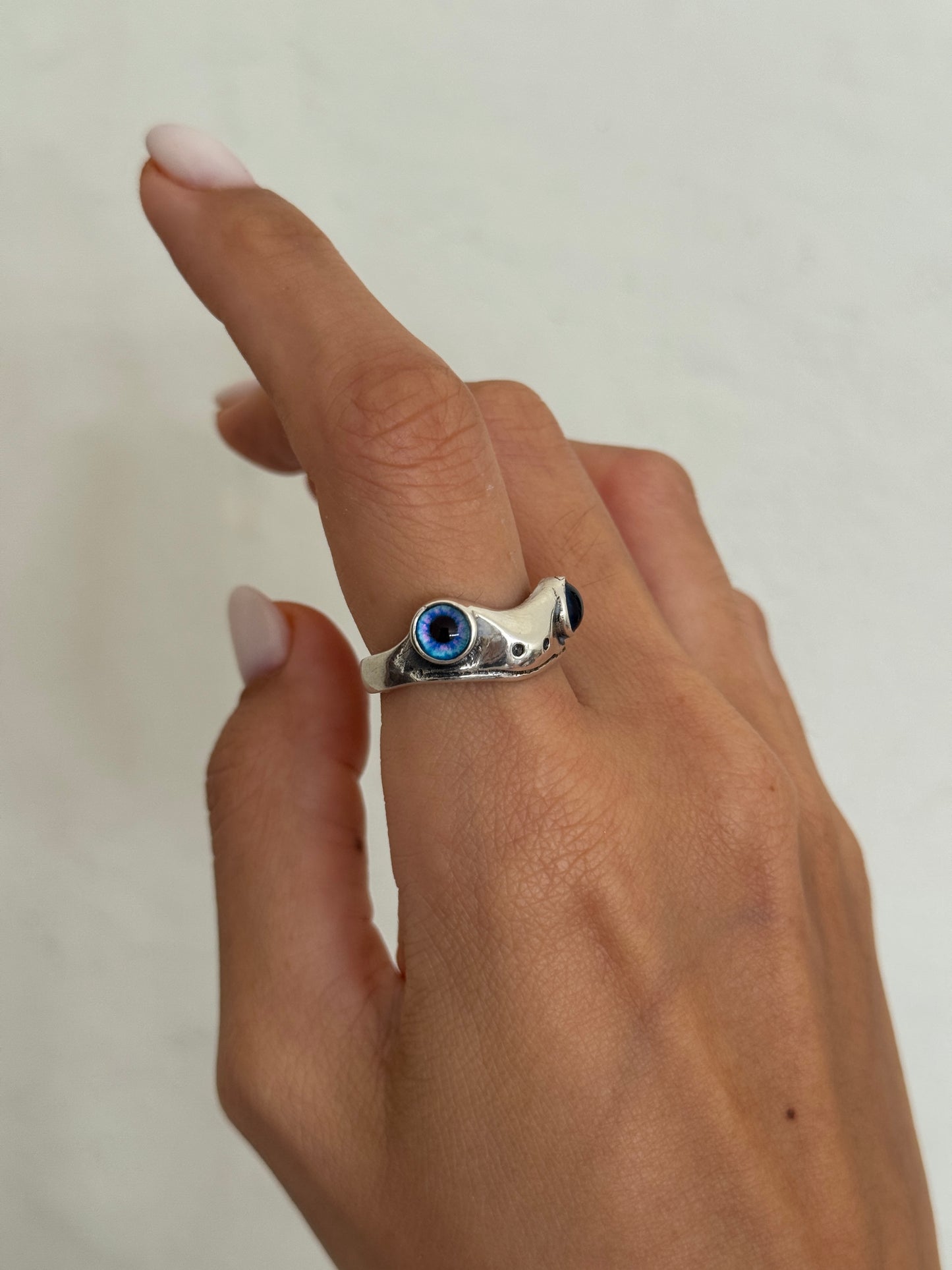 Anillo René ojos azules